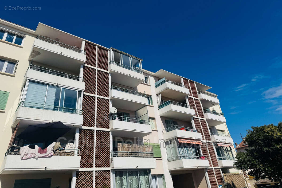 Parking à LA SEYNE-SUR-MER