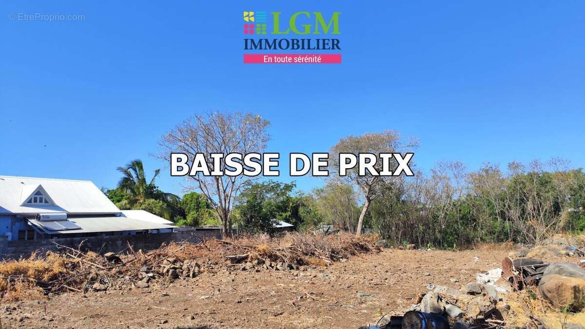 Terrain à SAINT-PIERRE