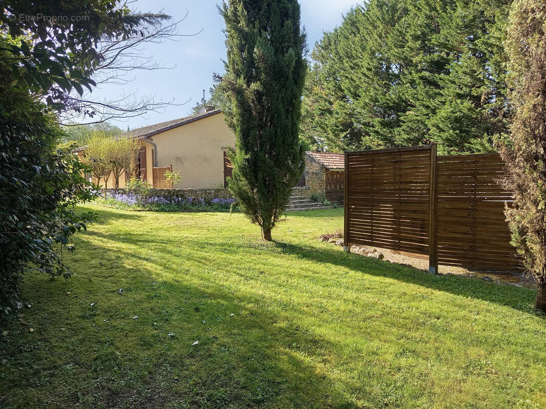 Maison à ANNESSE-ET-BEAULIEU