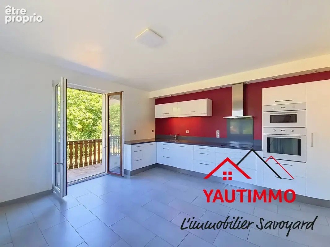 CRANVES-SALES   Maison 243 m2   Terrain 860 m2   5 chambres   Possibilité 2 appartements   Grand garage - photo 11