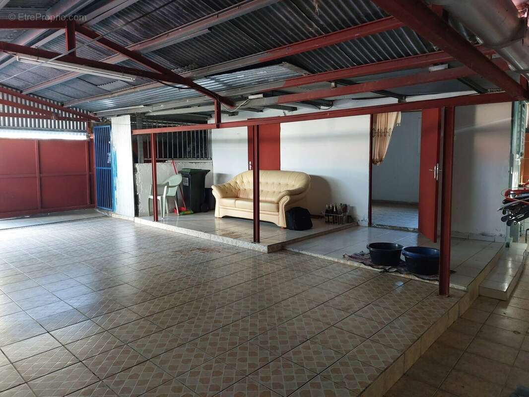 Maison 130 m² à Bras-Panon  - photo 9