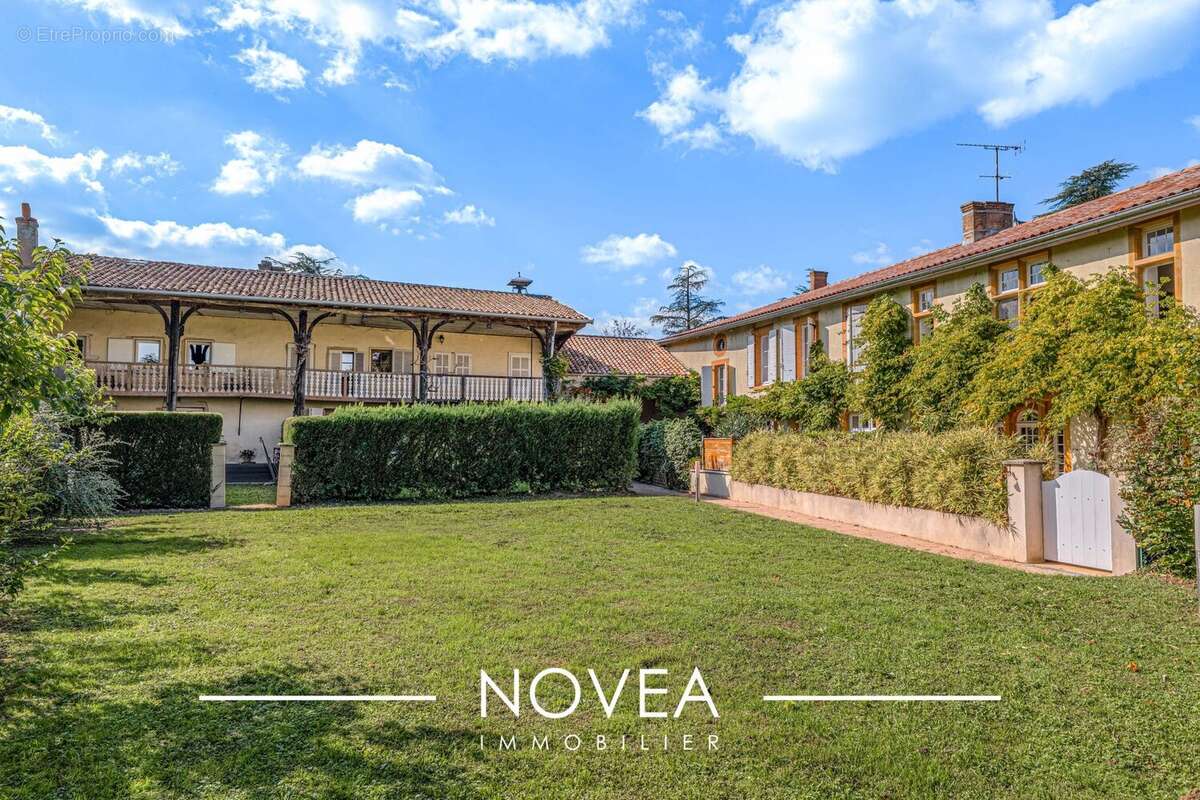 Maison à CORCELLES-EN-BEAUJOLAIS