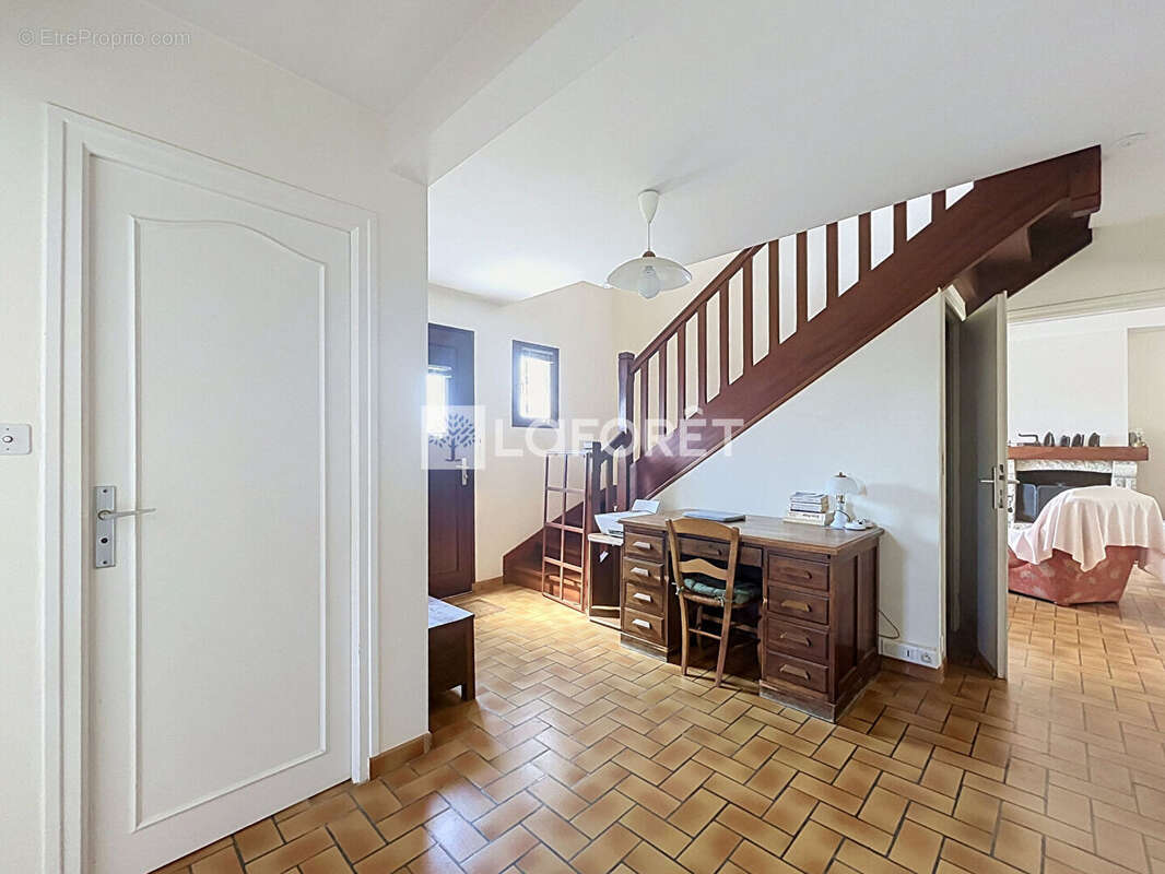 Maison Billiers 6 pièce(s) 130 m2 - photo 4