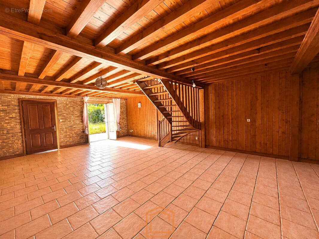 Maison à TAPONAS