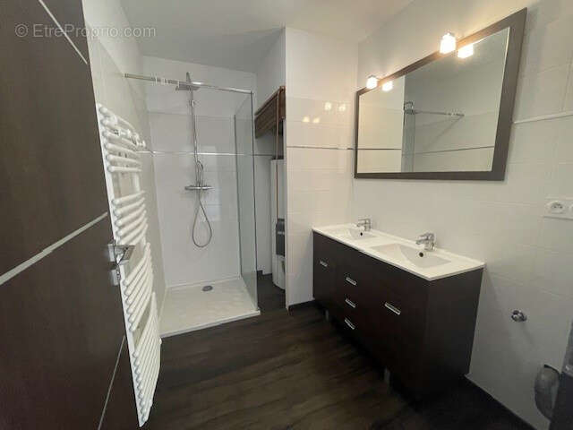 Appartement à CHASSELAY