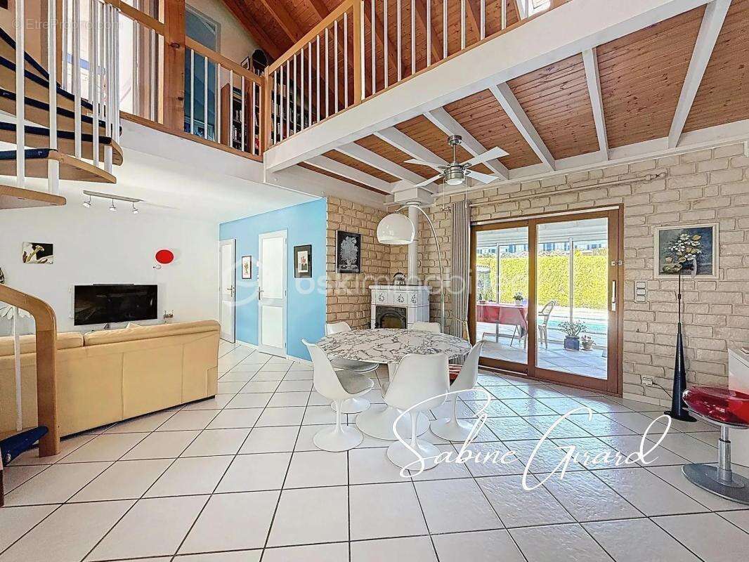 Maison à SAINT-MARTIN-D'HERES