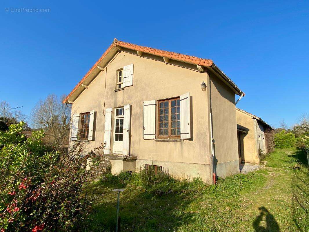 Maison à TREMOLAT