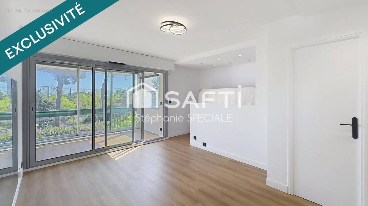 Photo 1 - Appartement à VILLENEUVE-LOUBET