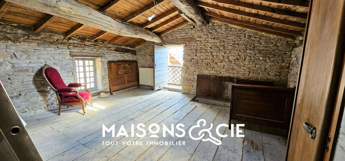 Maison à SAINT-SORLIN-EN-BUGEY