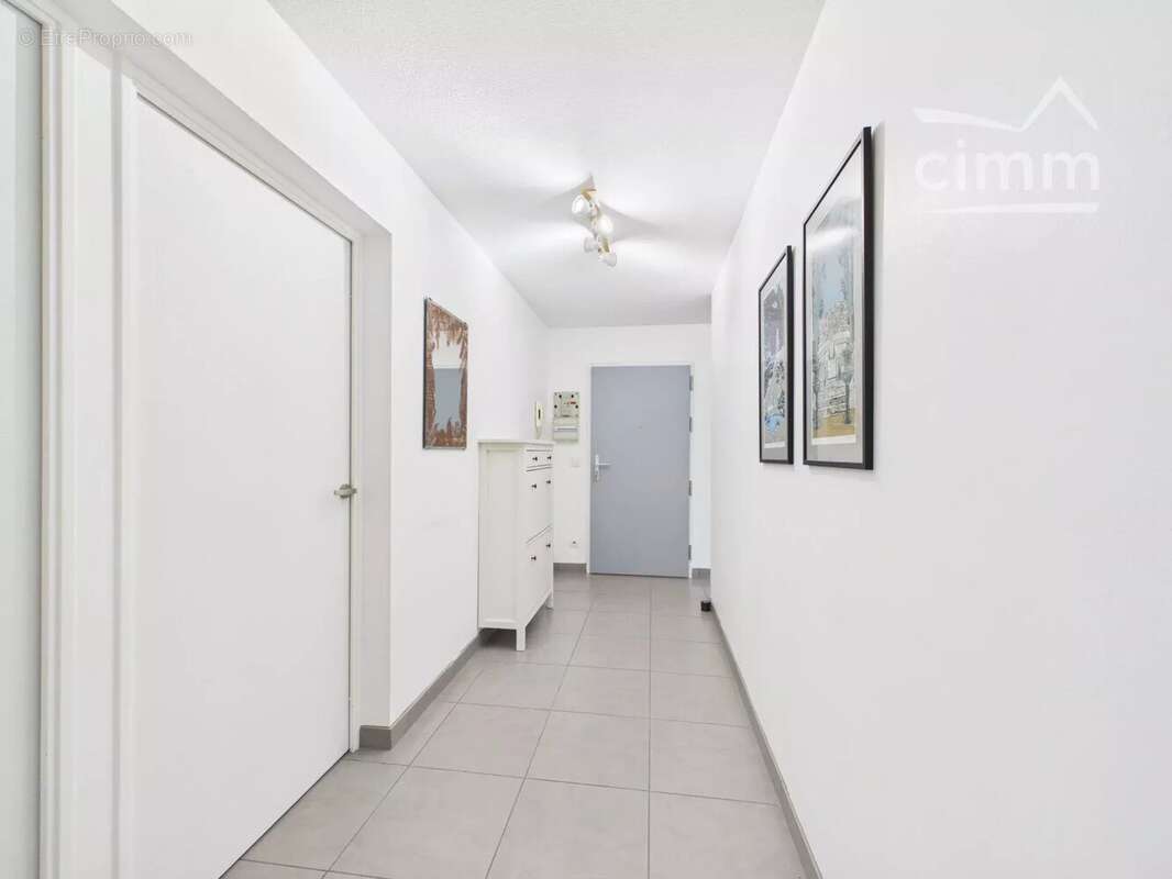Appartement lumineux 4 pièces à Gières avec garage. - photo 14