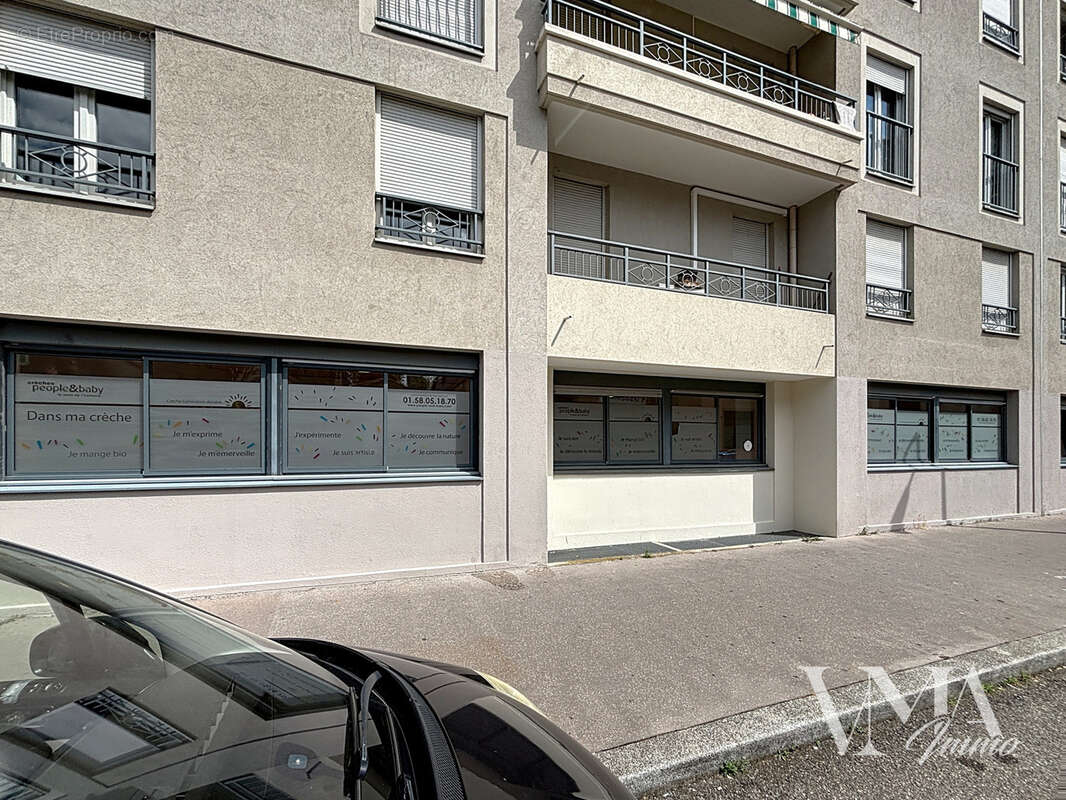 Commerce à LYON-3E