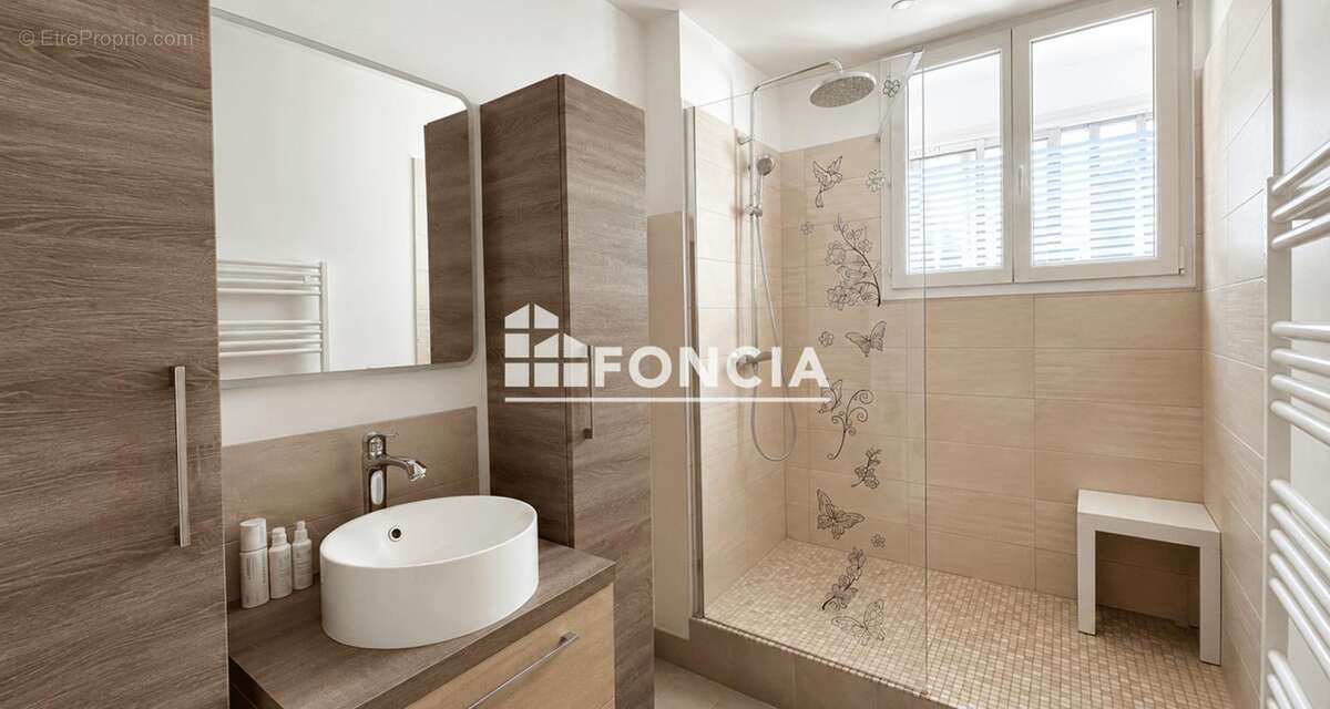 Appartement à SAINT-GRATIEN