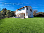 Appartement à GREASQUE