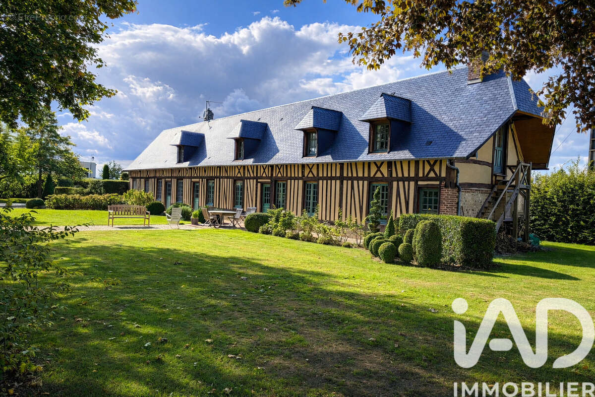 Maison 236 m² à Sacquenville  - photo 2