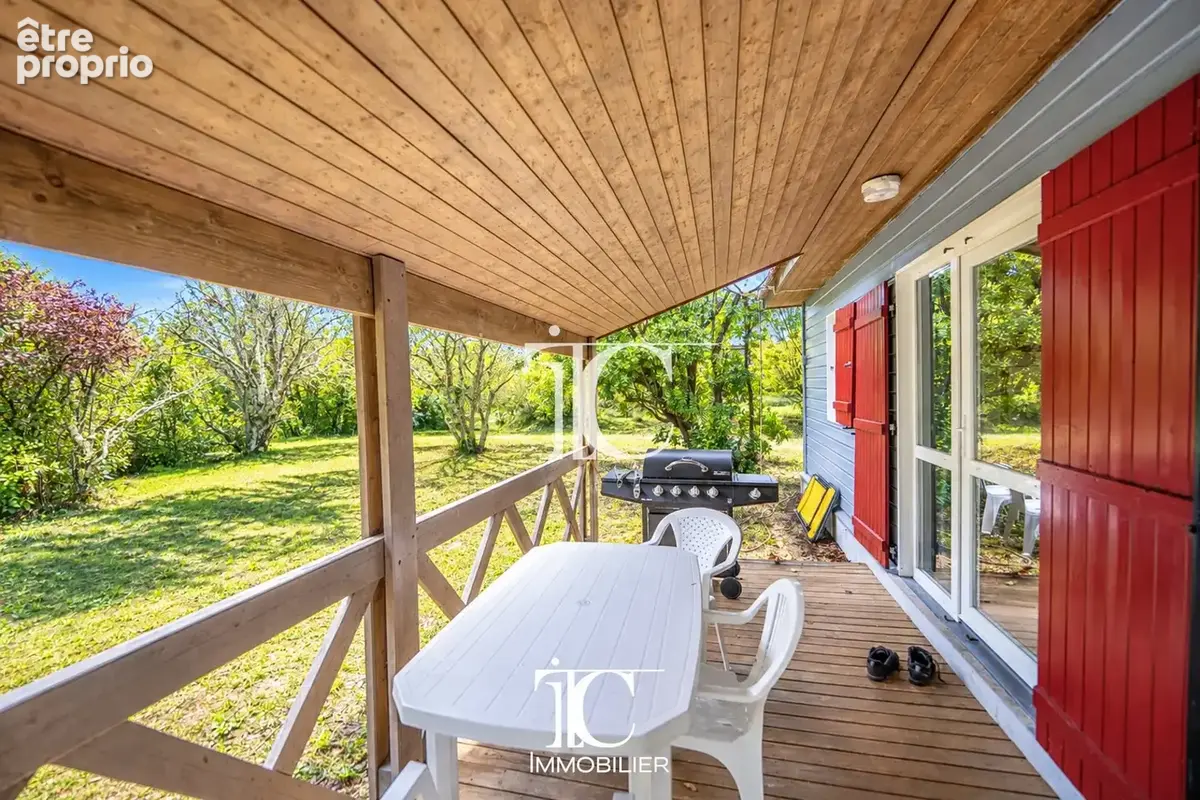 Chalet de 38 m² sur un terrain privatif de 479 m², à 5 minutes des vans - photo 4