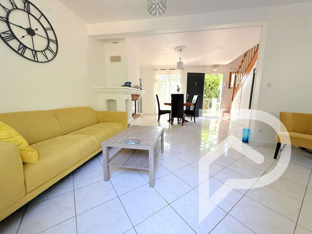 Maison à CHAMPAGNE-SUR-OISE