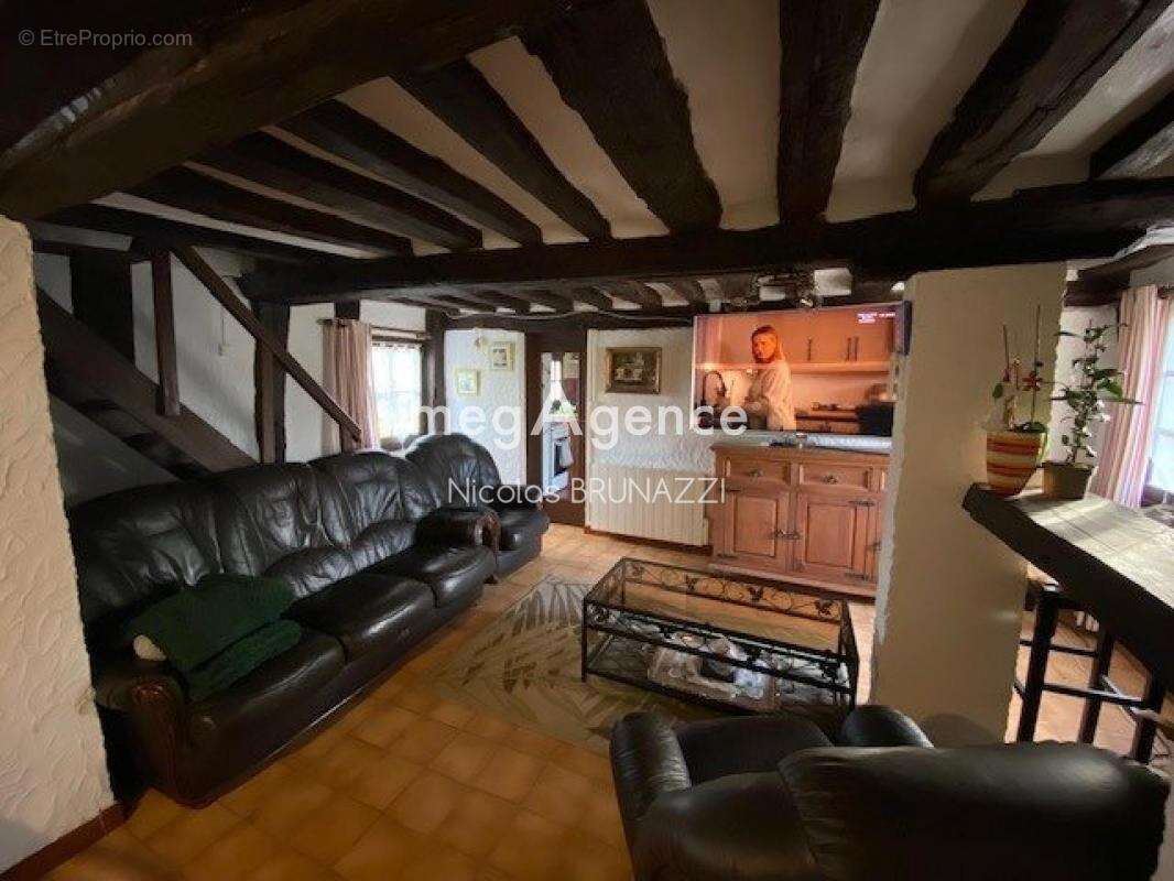 Maison à LES CHAMPEAUX