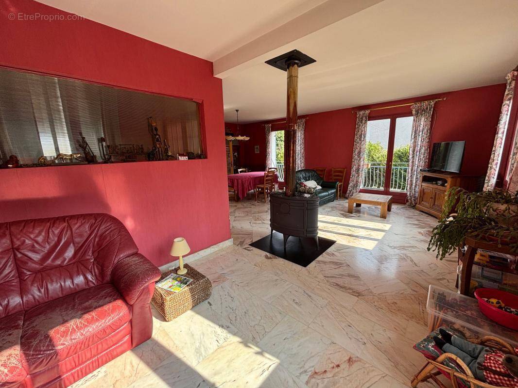 Maison à VILLECONIN