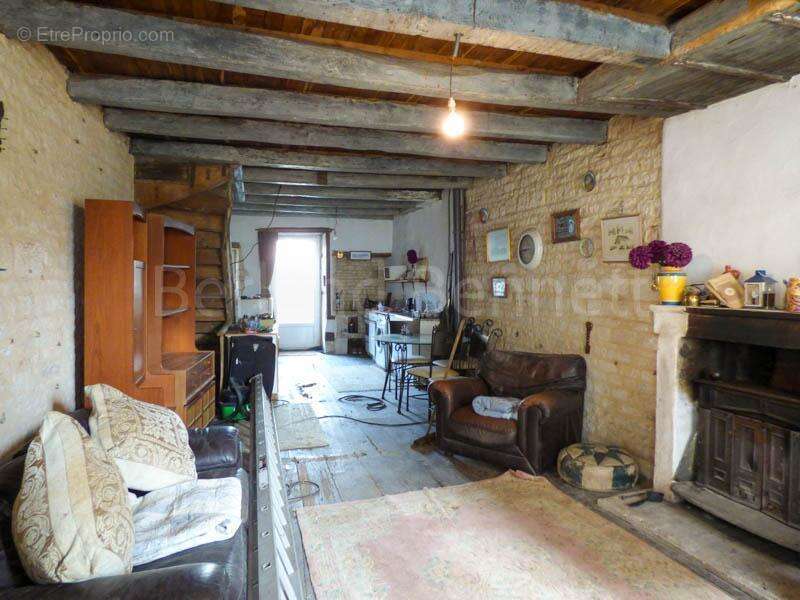 Maison à SAUZE-VAUSSAIS