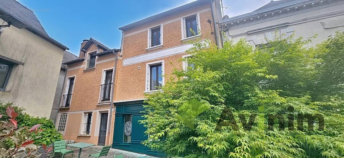 Commerce à BAIN-DE-BRETAGNE