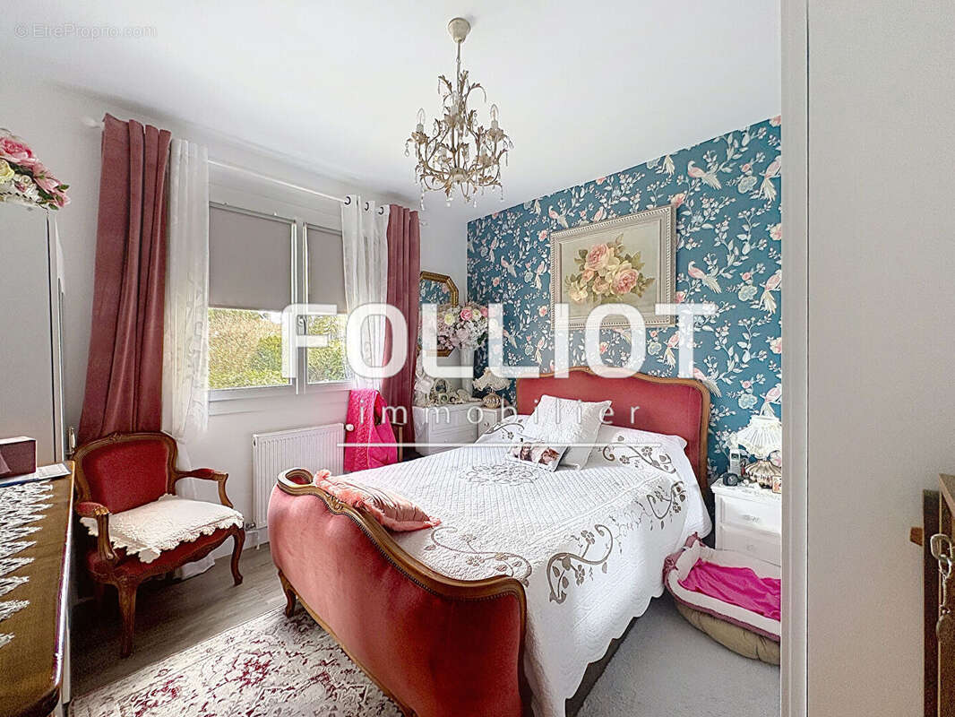 Appartement à DONVILLE-LES-BAINS
