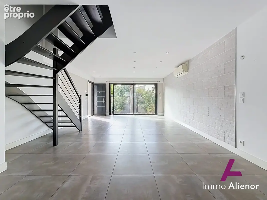 Maison 5 pièces 156 m² à vendre à Begles (33130) - photo 2