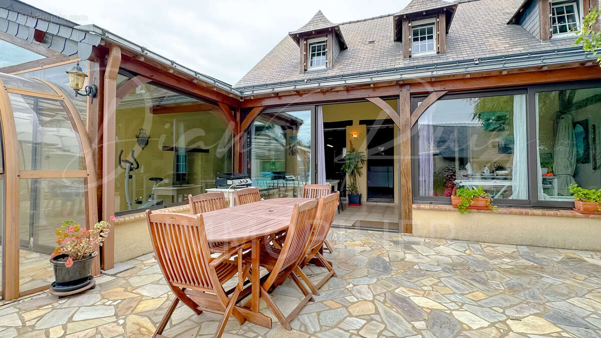 Maison à BRISSAC-QUINCE