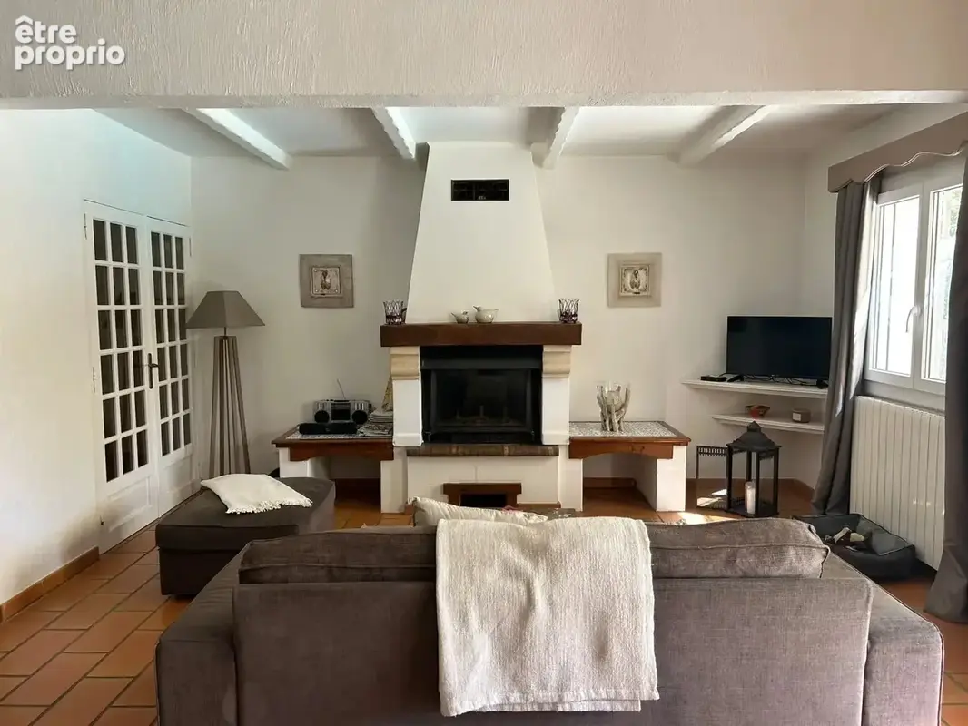Maison proche du centre du village à Fontvieille - photo 8
