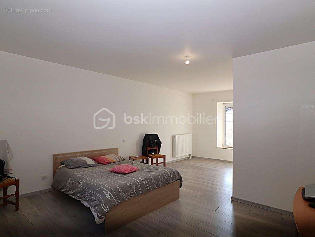 Maison à SAINT-LOUP-SUR-SEMOUSE