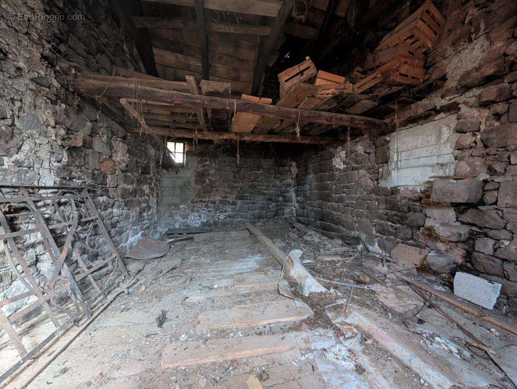 Maison à VILLECOMTAL