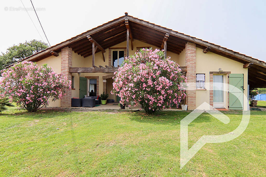 Maison à CABANAC-SEGUENVILLE