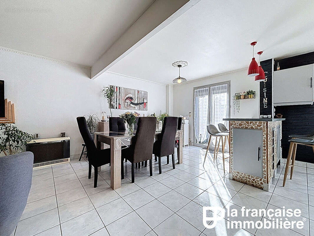 Maison à MONTAUBAN-DE-BRETAGNE