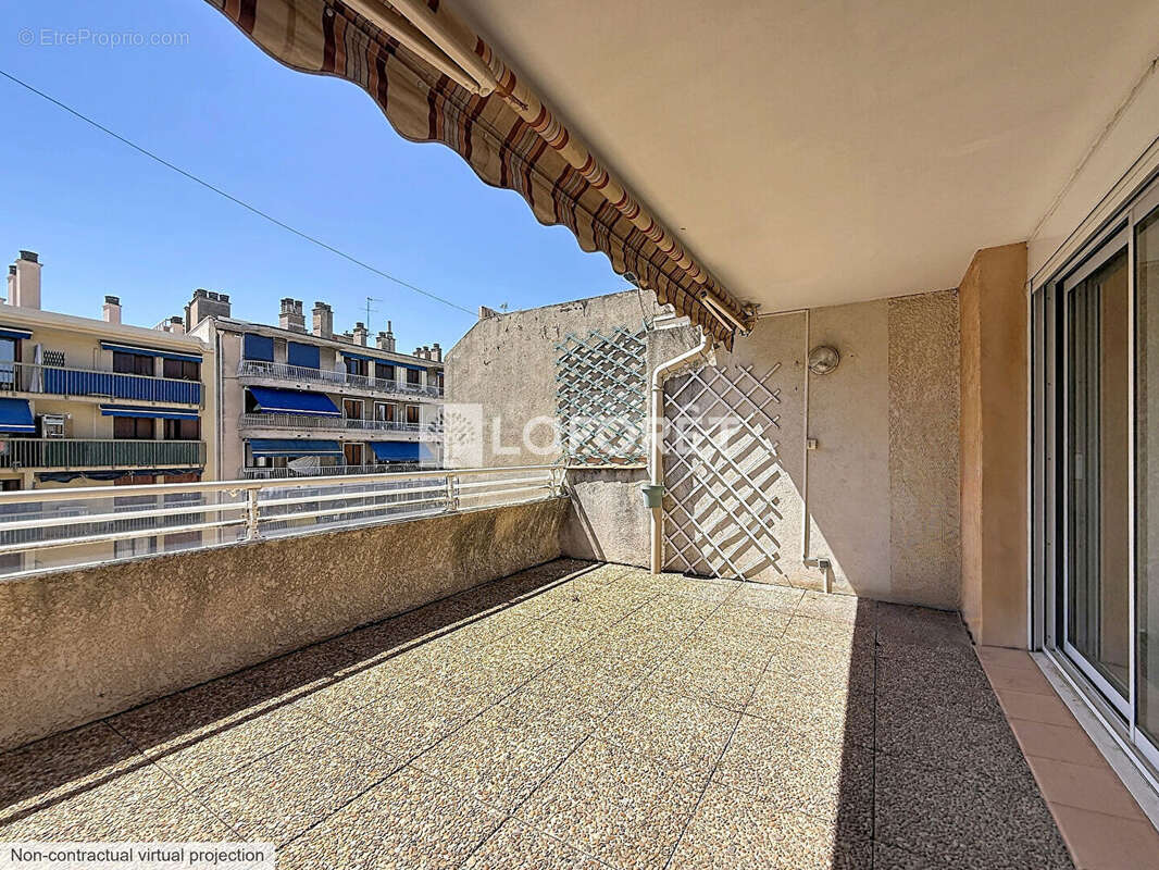 Appartement à MARSEILLE-5E