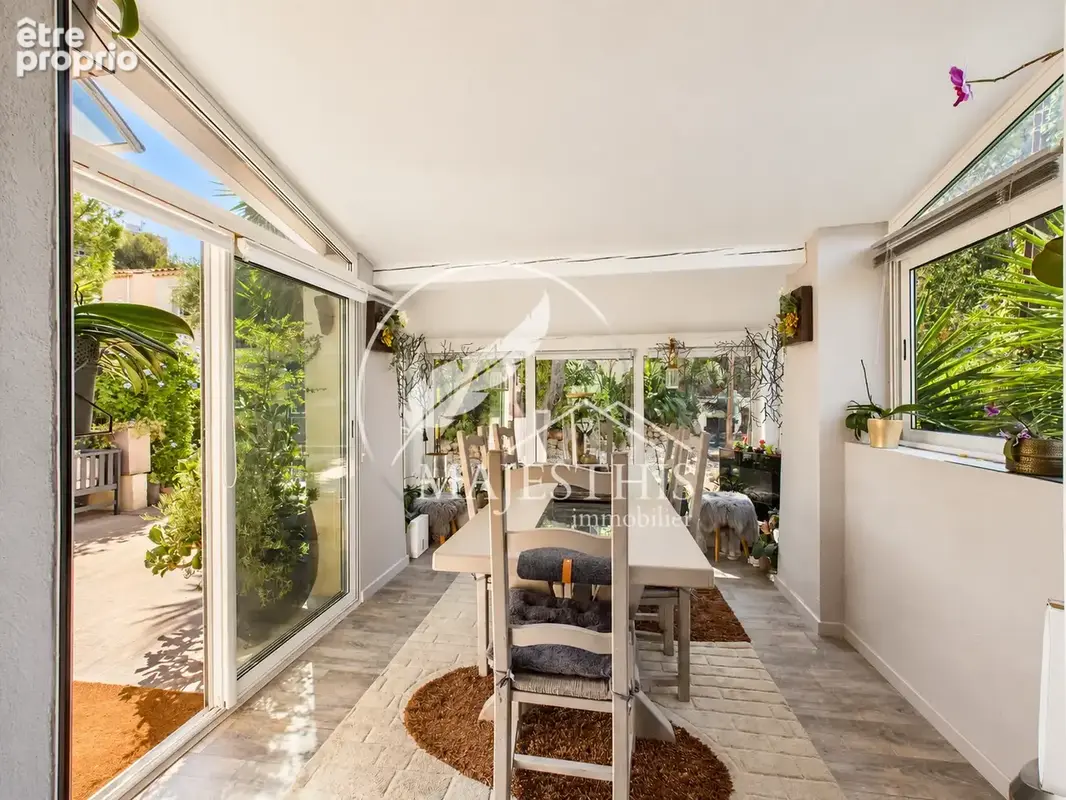 Maison familiale de caractere avec vue a toulon - photo 7