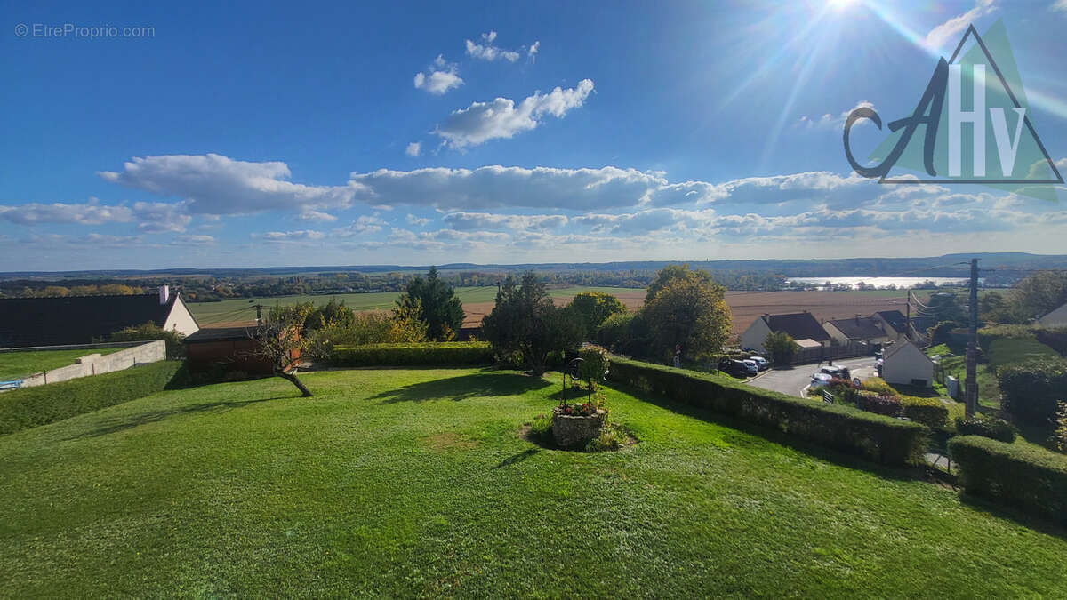 Maison à MONTEREAU-FAULT-YONNE