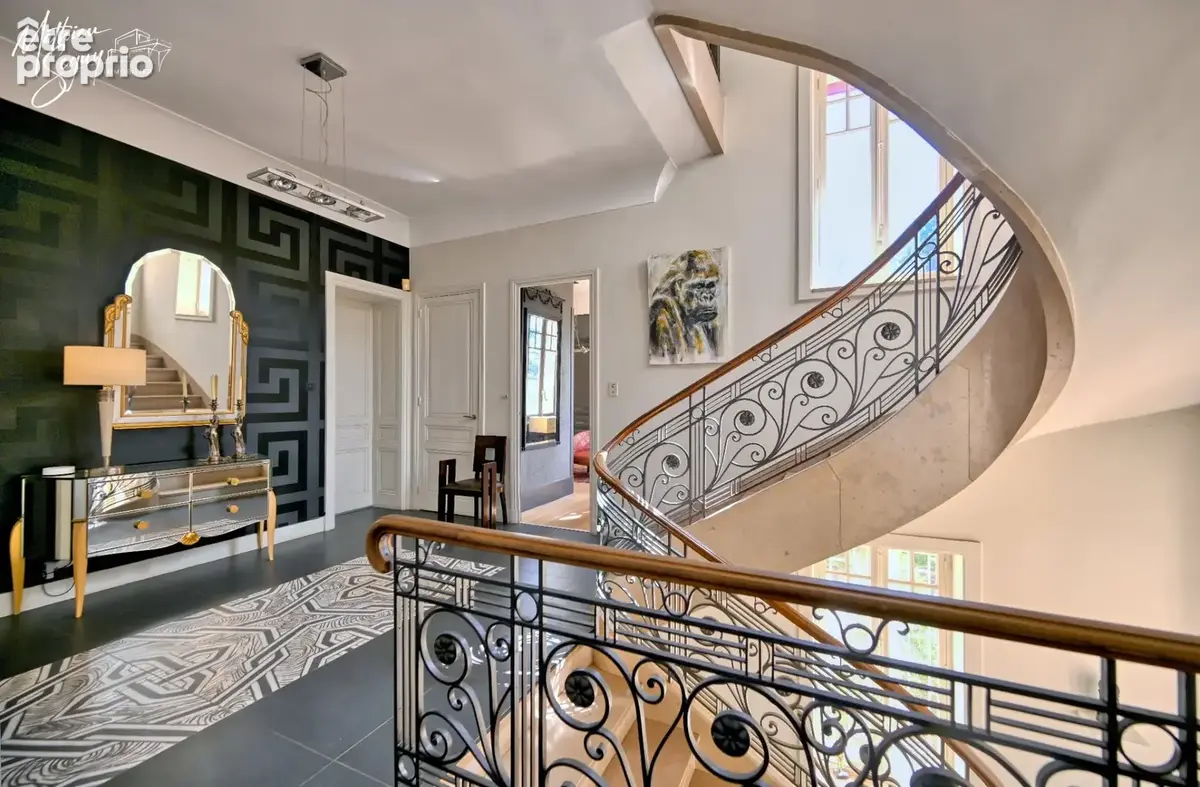 CHAZELLES SUR LYON - Propriété de Prestige - photo 20