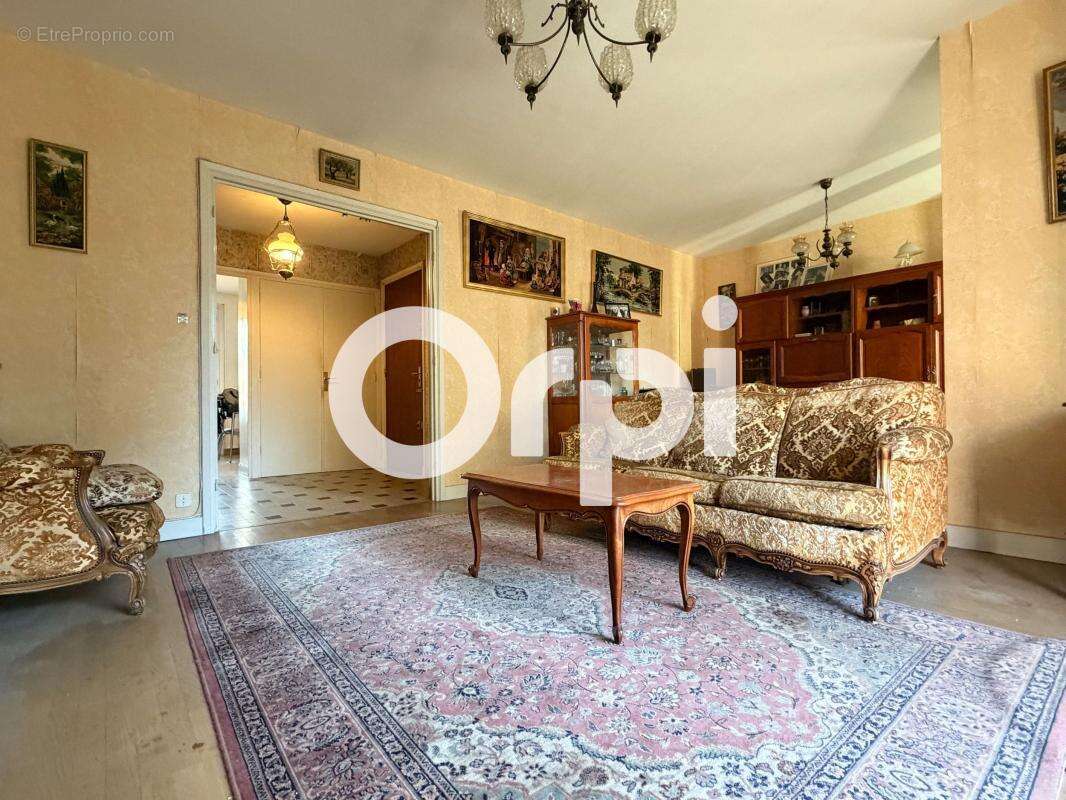 Appartement à CALUIRE-ET-CUIRE