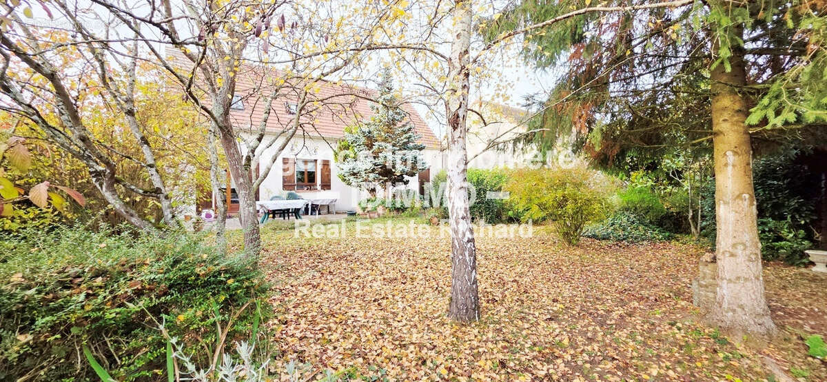 Maison à MILLY-LA-FORET