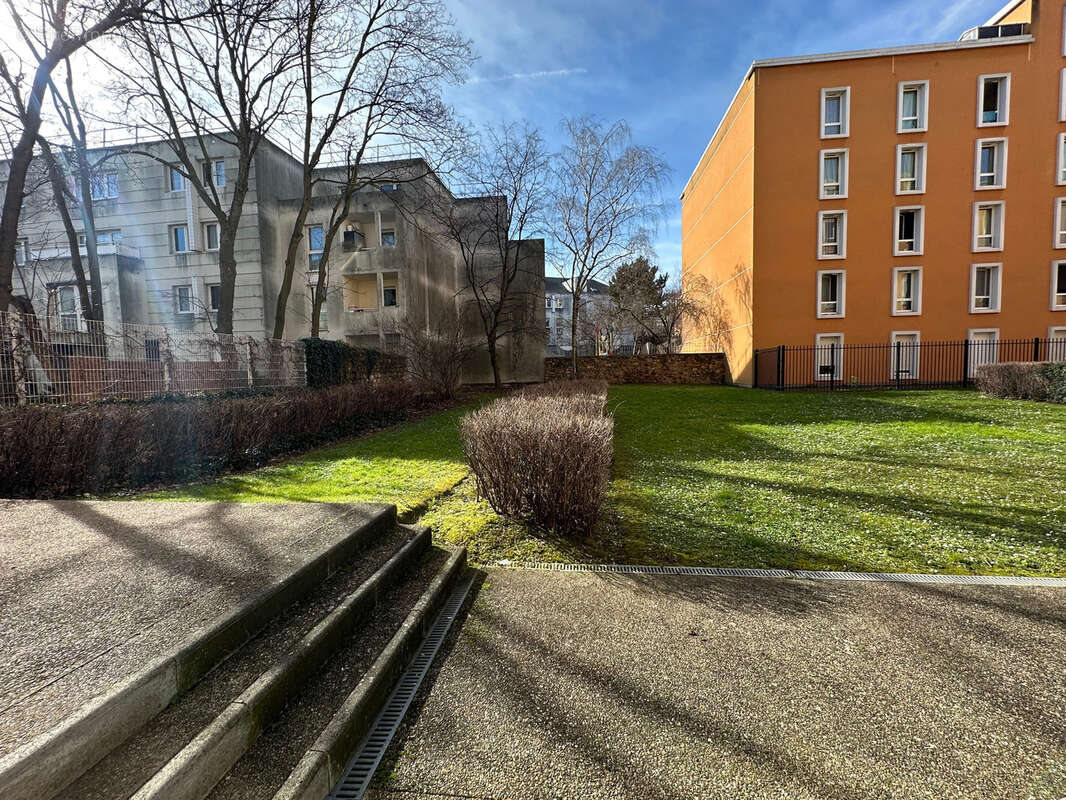 Commerce à IVRY-SUR-SEINE