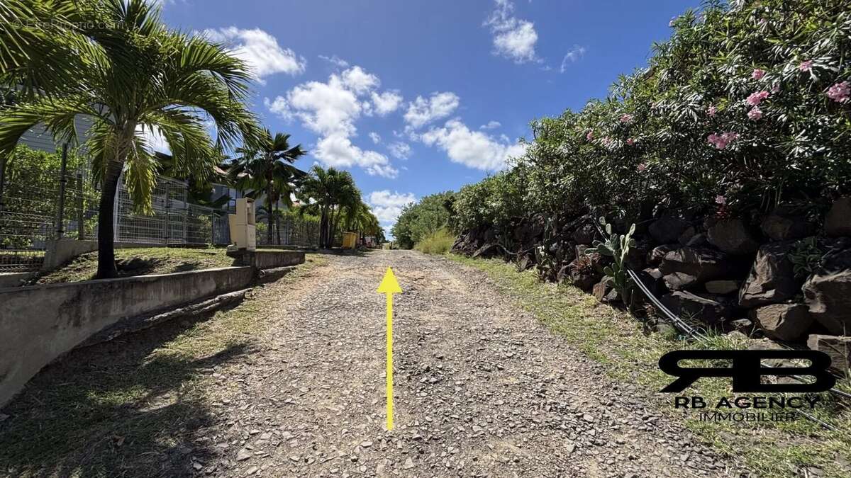 Terrain à LE VAUCLIN