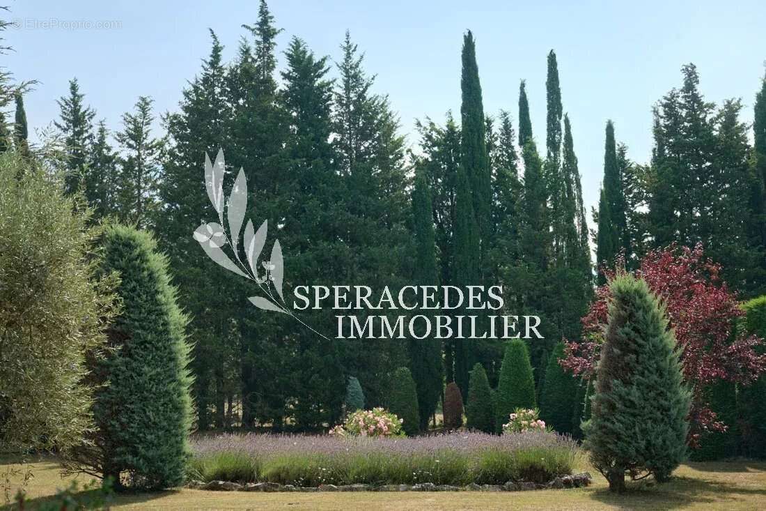 Maison à SAINT-VALLIER-DE-THIEY