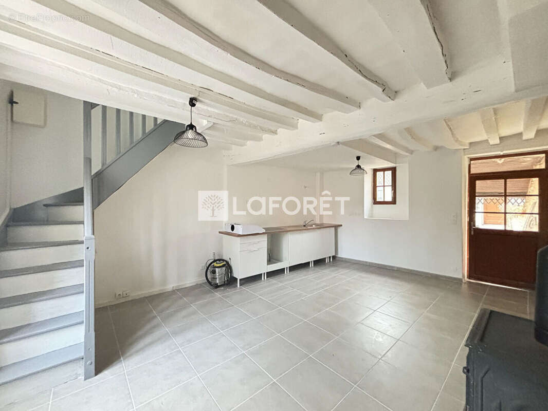 Maison à SAINT-MARTIN-LA-GARENNE