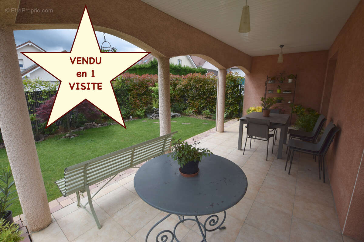 Maison à VIEUX-CHARMONT