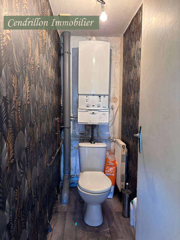 Maison 60m2. rénovée, avec jardin et dépendance. - photo 8