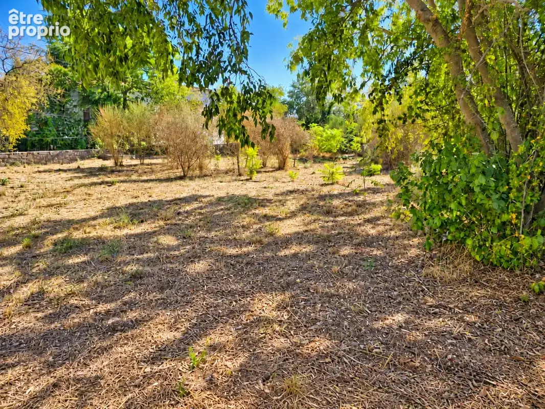 Terrain viabilisé 953 m2 à vendre Villeneuve-lès-Avignon - photo 2