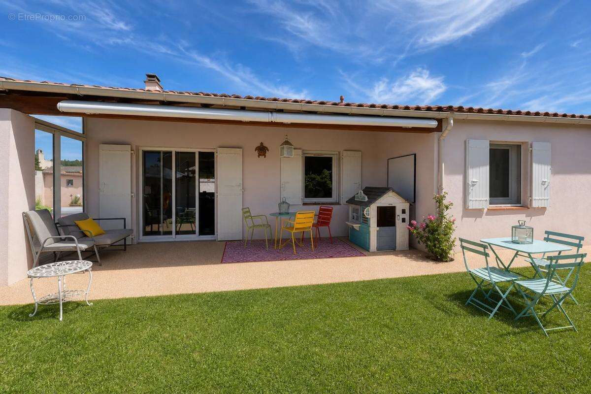 Maison de 5 pièces de 109 m² à Donzère - photo 18