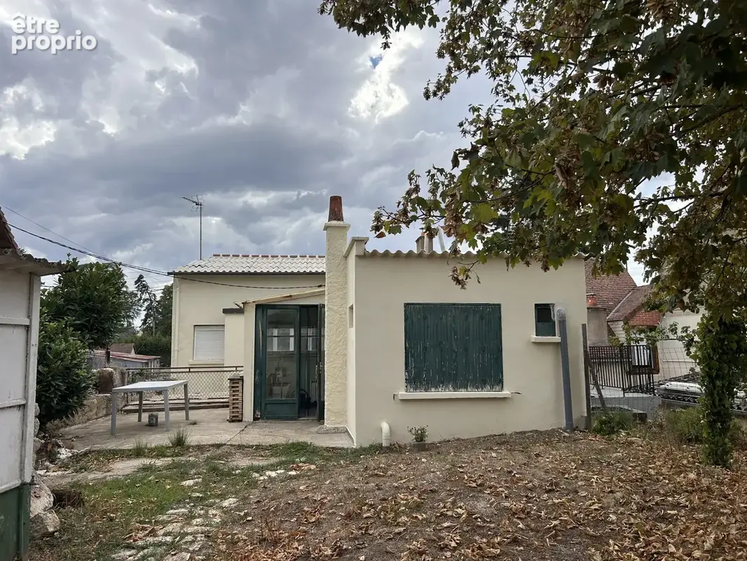 A VENDRE - Maison 4 pièces avec jardin à Saint-Gaultier - photo 10