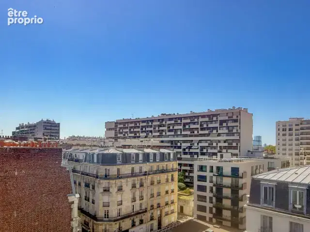 Un deux-trois pièces en hauteur bien situé dans le 18ème arrondissement - photo 2