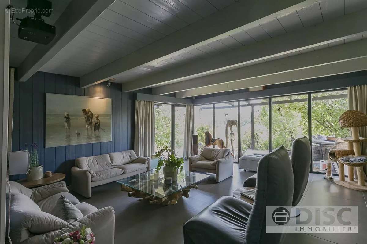 Maison à MONTFERMIER