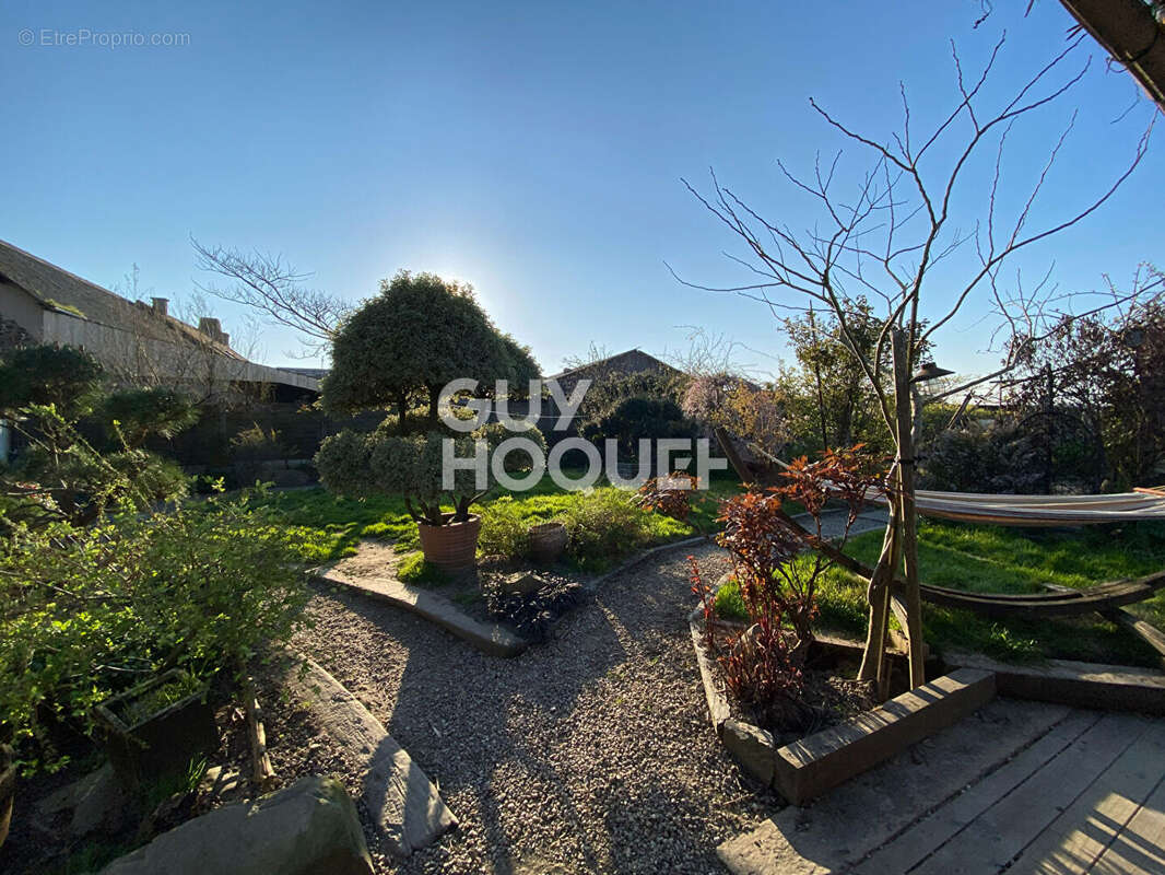 Maison à SAINT-GUINOUX